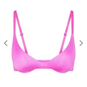 NWT Skims Wireless Form Super Push-Up